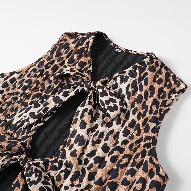 Women Sleeveless Leopard Print Blouse with Double Bow and Keyhole Front Fashion Glam