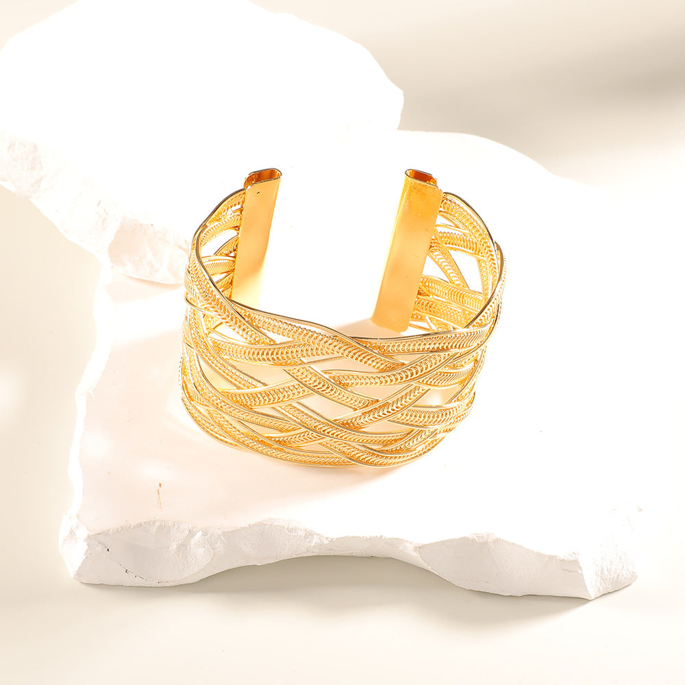 Women Open Bangle with Artistic Relief Design Fashion Glam