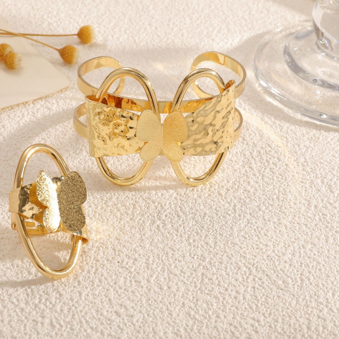Women's bracelet with ornate butterfly design Fashion Glam