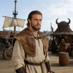 Men's shoulder cape made of faux fur with buckle closure and rustic Viking look Fashion Glam