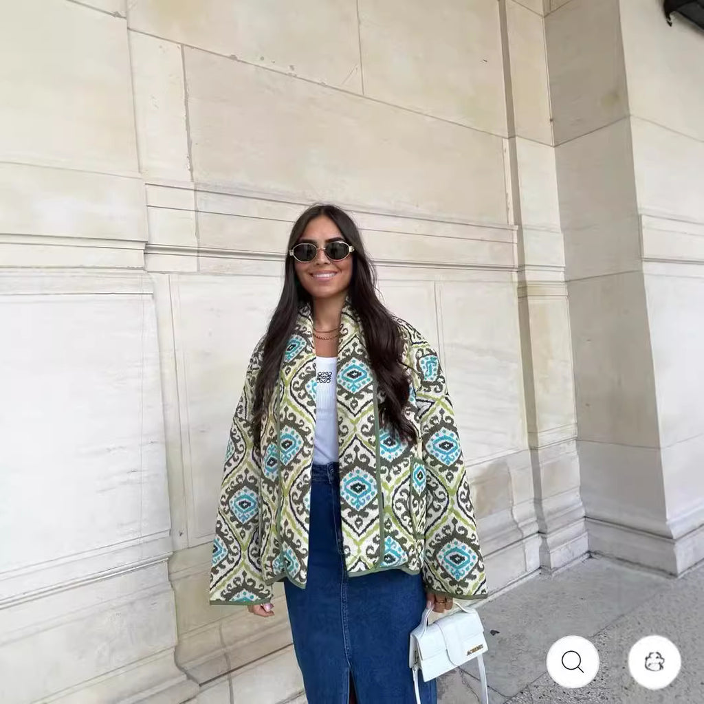 Women's Quilted Short Jacket in Kimono Style with Shawl Collar, Decorative Piping and Allover Print Fashion Glam