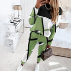 Women’s patterned lounge set made of fine knit with drawstring, raglan sleeves and tapered pants Fashion Glam