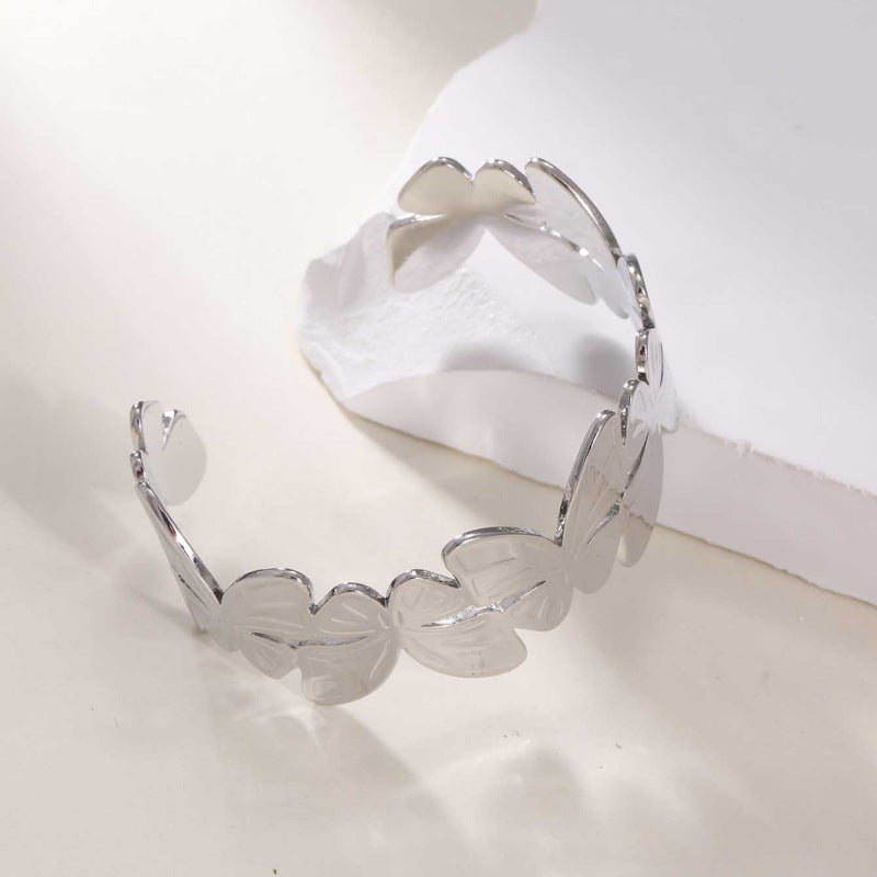 Women's Open Bangle with Elegant Wave Design Fashion Glam