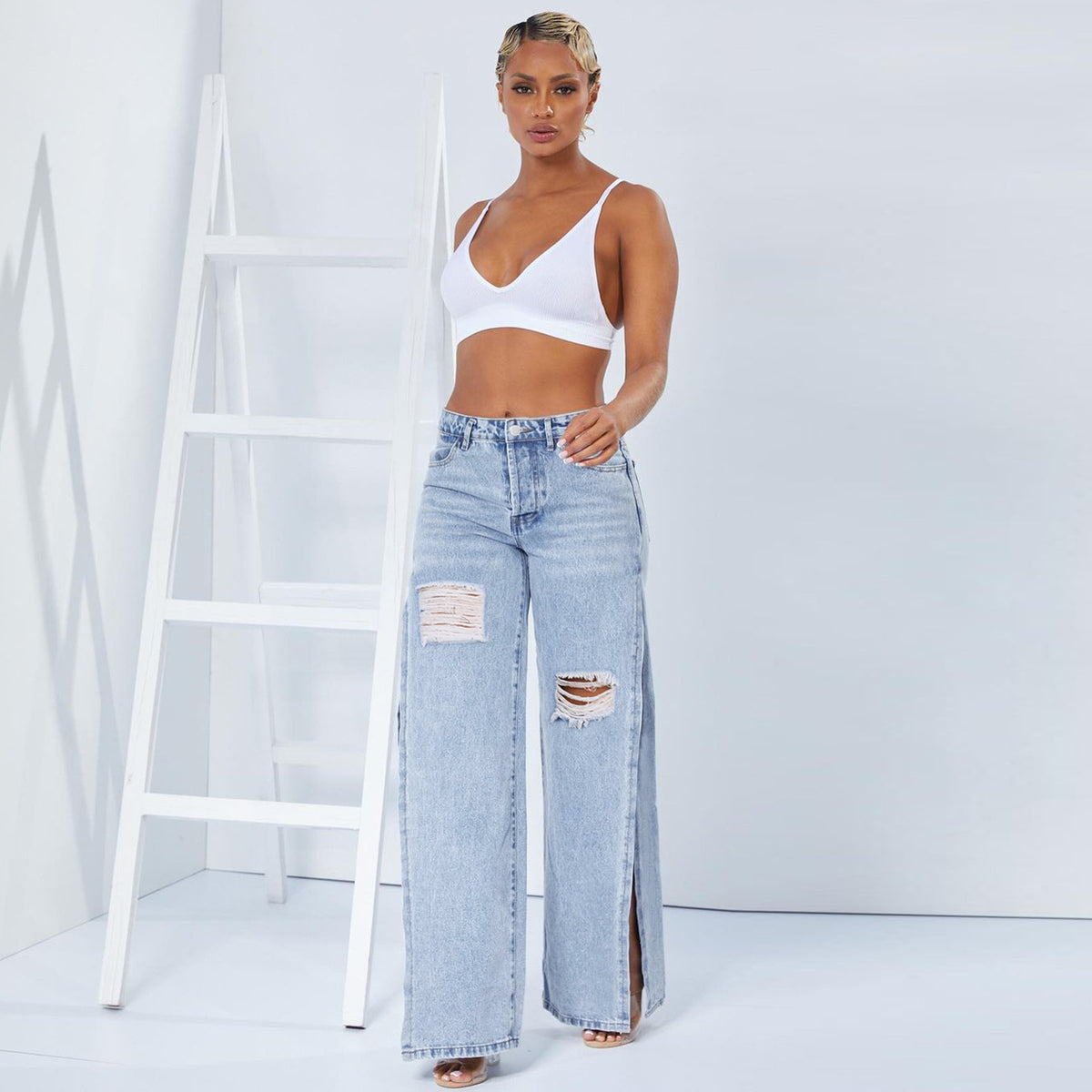 Women Wide High-Waist Denim Jeans with High Side Slits and Destroyed Details Fashion Glam