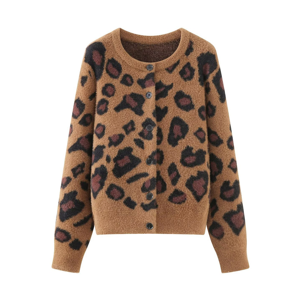 Women's fluffy cardigan in leopard print with round neckline and button placket Fashion Glam
