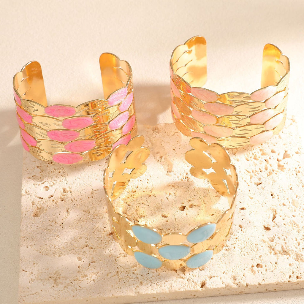 Ladies bracelet with intricate floral design Fashion Glam