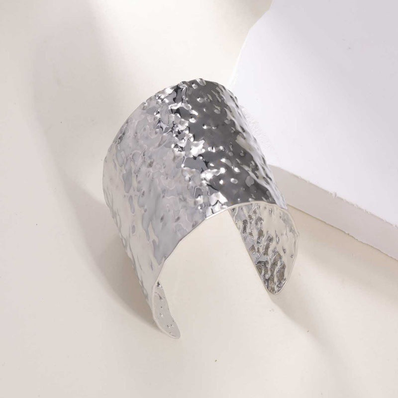 Women's Open Bangle with Elegant Wave Design Fashion Glam
