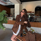 Women's short coat made of suede imitation with shirt collar and patch pockets Fashion Glam