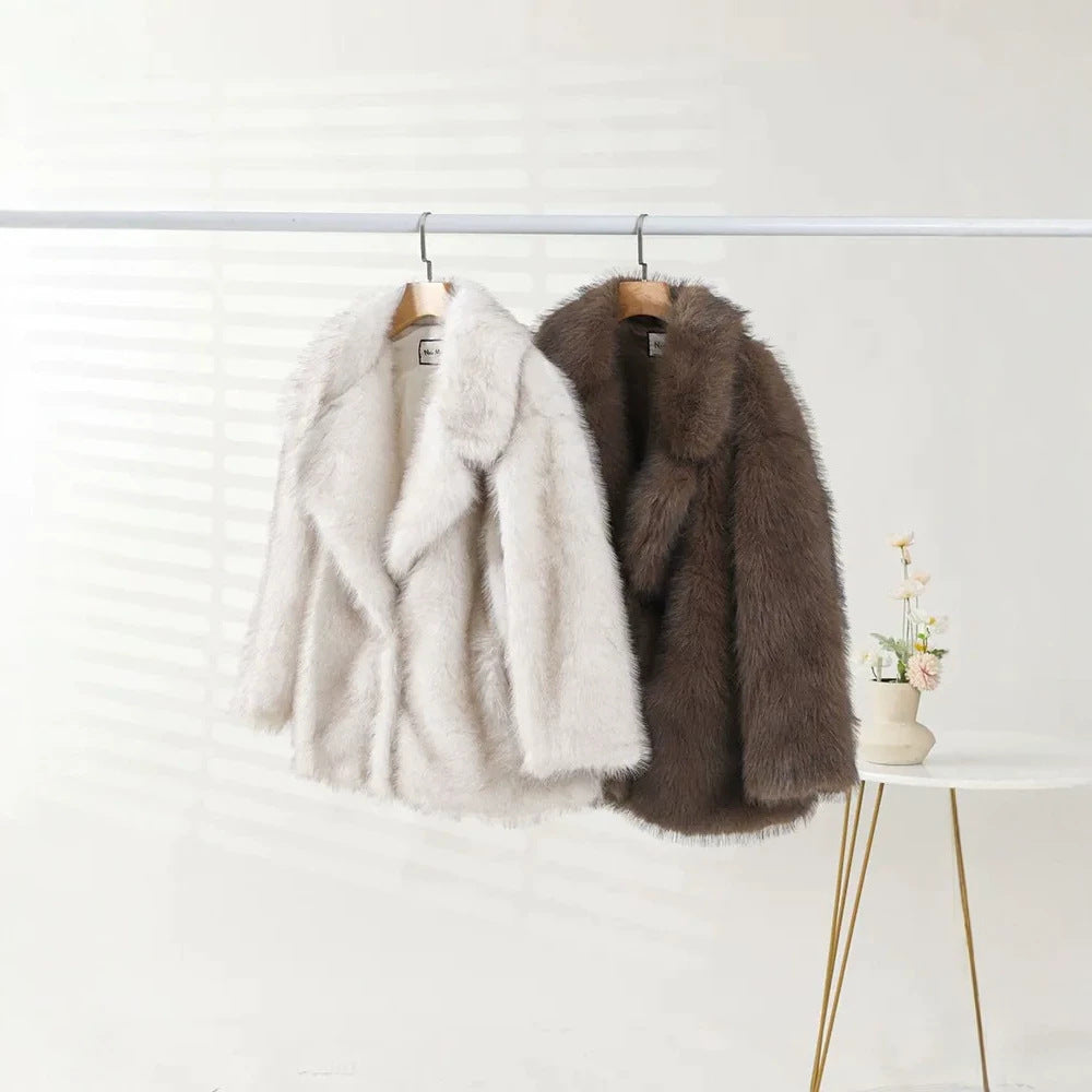 Women's Short Cut Faux Fur Coat with Boxy Silhouette and Stand Collar Fashion Glam