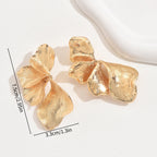 Women's ear clips in an elegant, textured design Fashion Glam