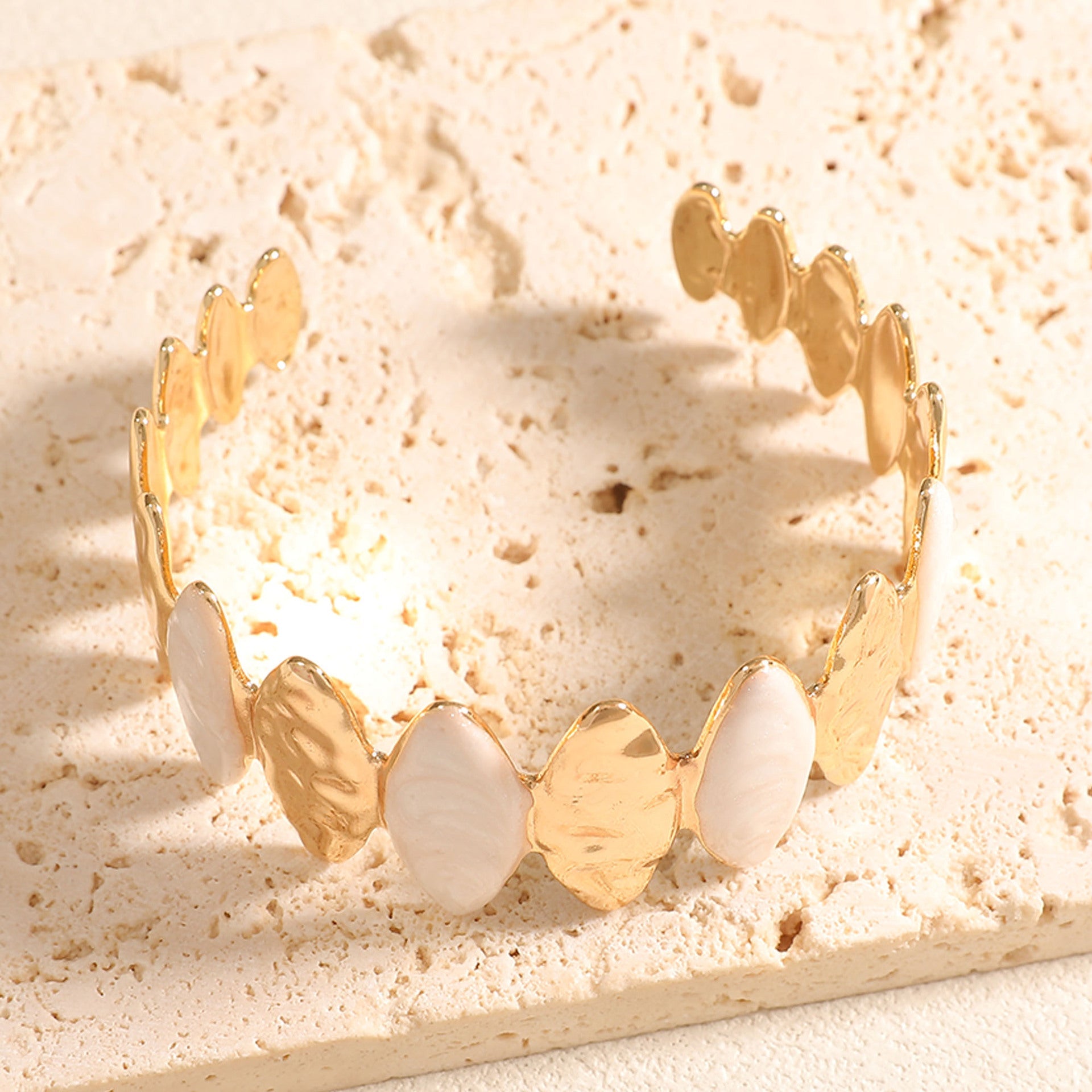 Ladies Open Bangle made of noble metal with elegant motif Fashion Glam