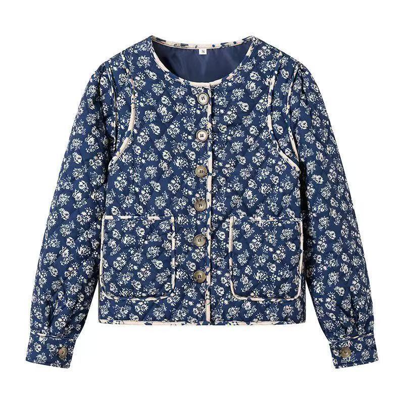 Women Boxy quilted short jacket with floral all-over print and round neck Fashion Glam