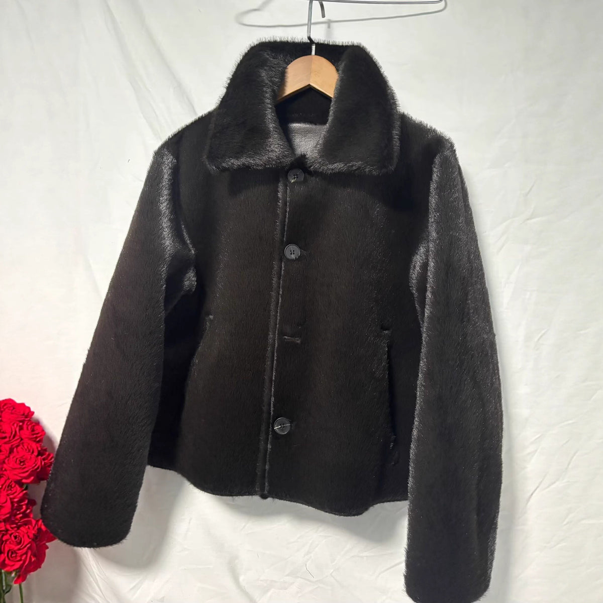 Women Boxy Faux Leather Jacket with Faux Fur Collar, Lambswool Imitation Lining and Button Closure Fashion Glam