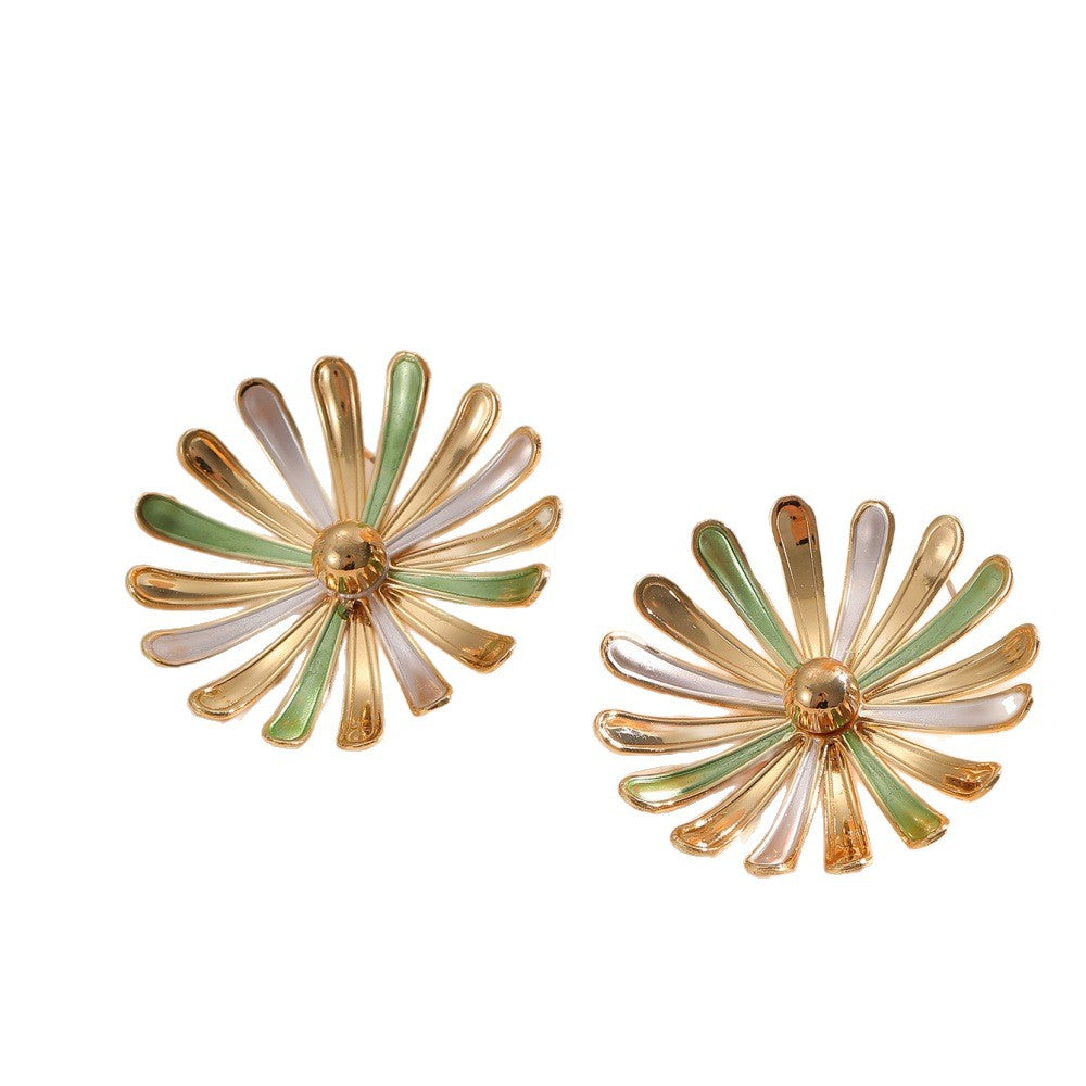 Women’s Flower Earrings in Modern 3D Design Fashion Glam