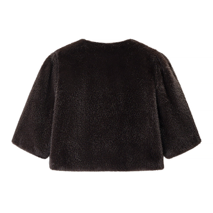 Women's Short-Cut Faux Fur Capelet with Three-Quarter Sleeves and Round Neckline Fashion Glam