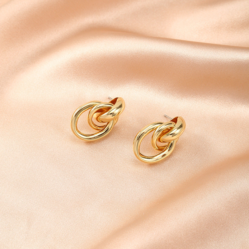 Women's hoops in a modern, layered design Fashion Glam