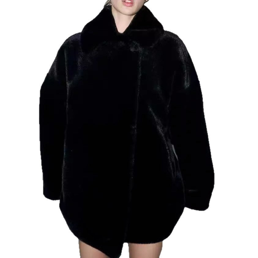 Women's boxy short coat made of silky shiny high-pile artificial fur with a large shawl collar Fashion Glam