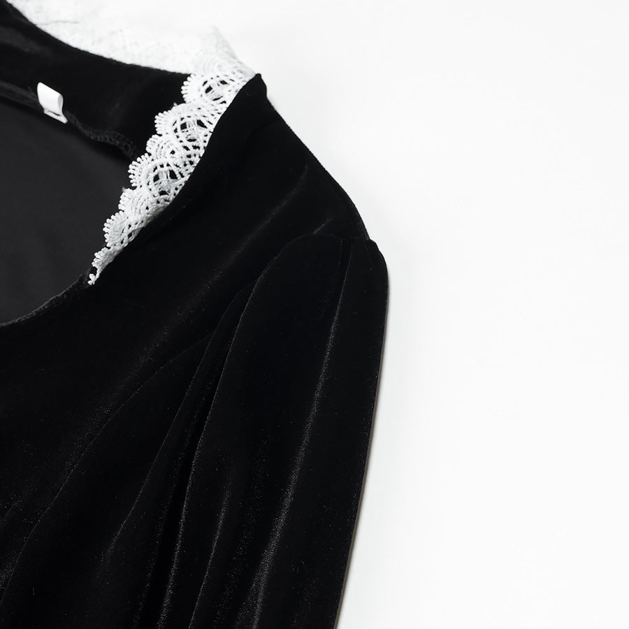 Ladies' velvet maxi dress with square neckline, lace trim, and puff sleeves Fashion Glam