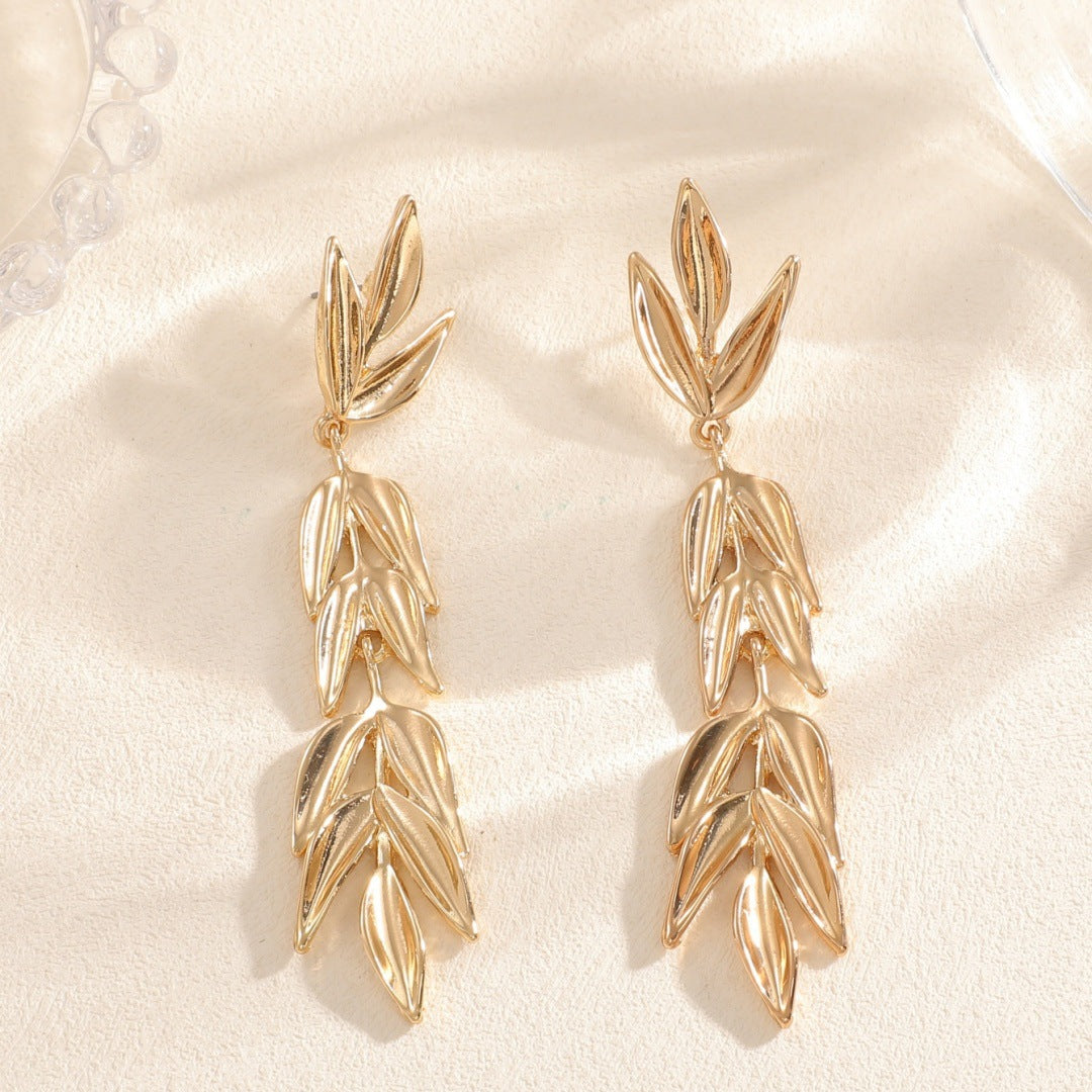 Women's Hanging Earrings with Elegant Leaf Design Fashion Glam