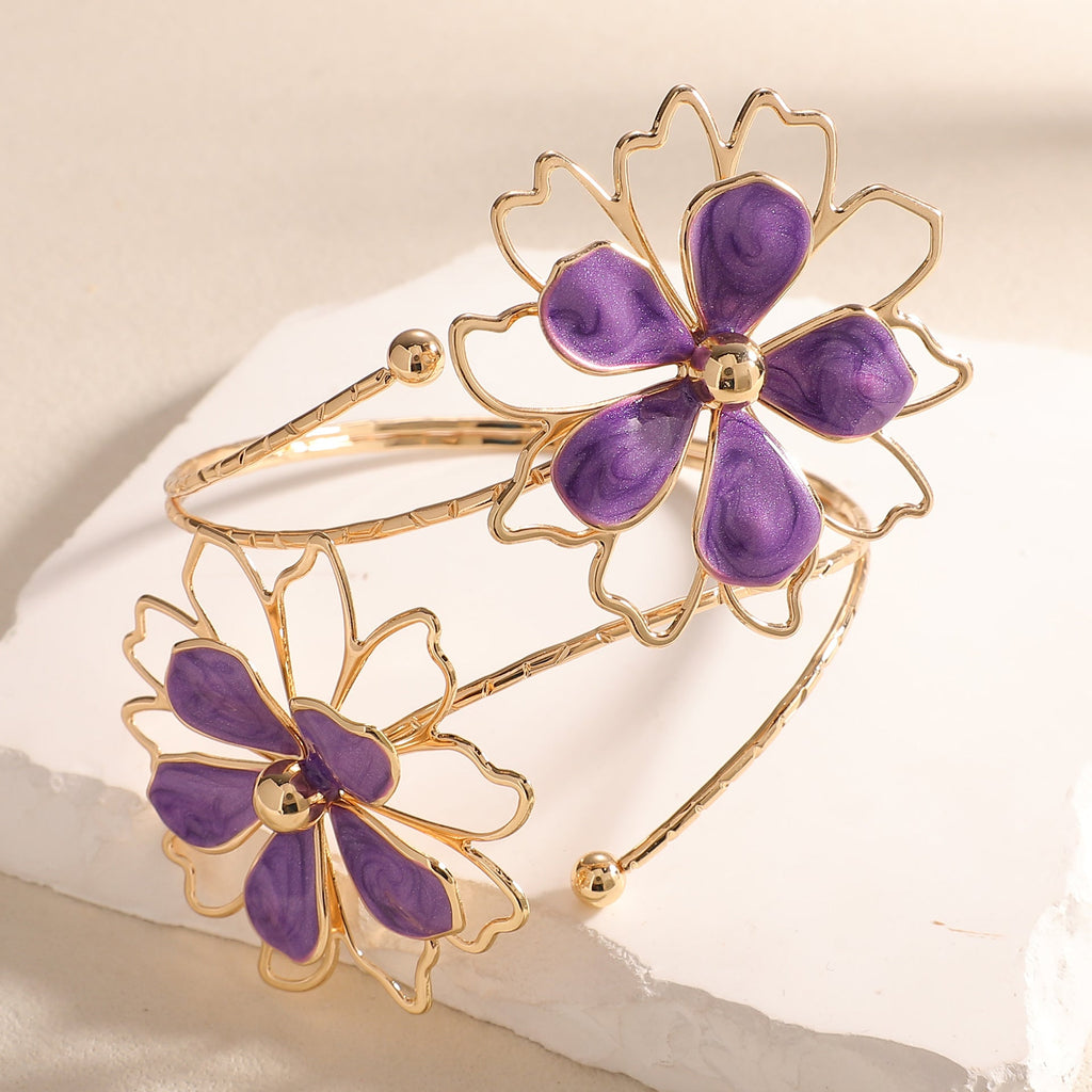 Ladies bracelet with artistic flower design Fashion Glam