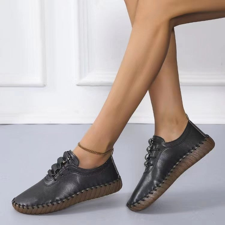 Women Lightweight Sneakers with Hand-Stitched Decorative Seam and Flexible Profile Sole Fashion Glam