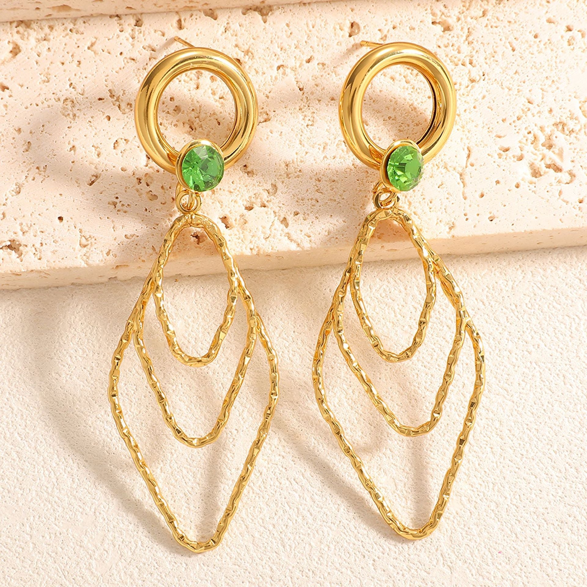Women's earrings with elegant, shimmering design Fashion Glam