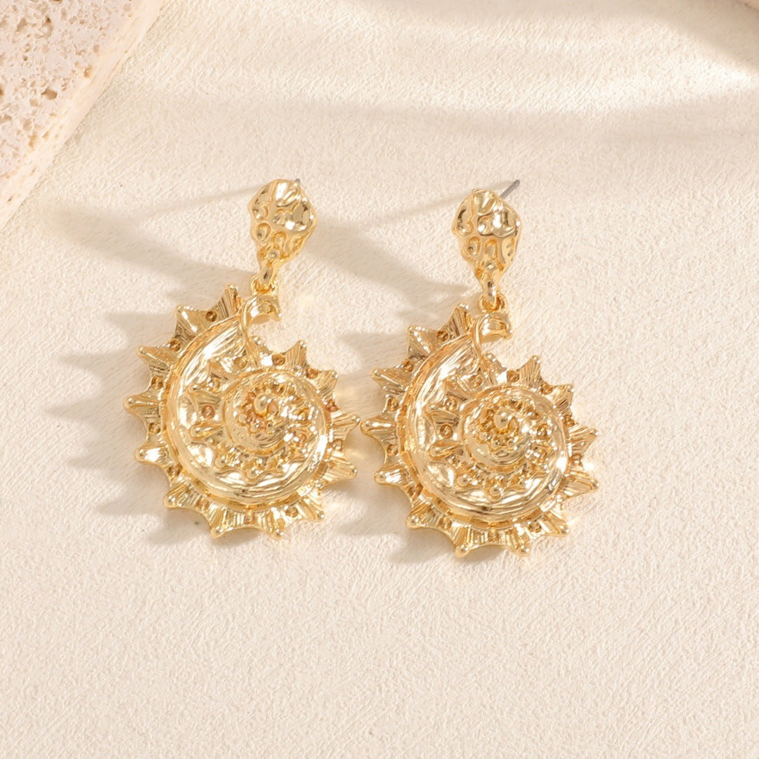 Ladies earrings in shell design Fashion Glam
