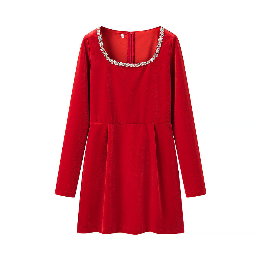 Women's fitted flared mini dress made of velvet with embellished square neckline Fashion Glam