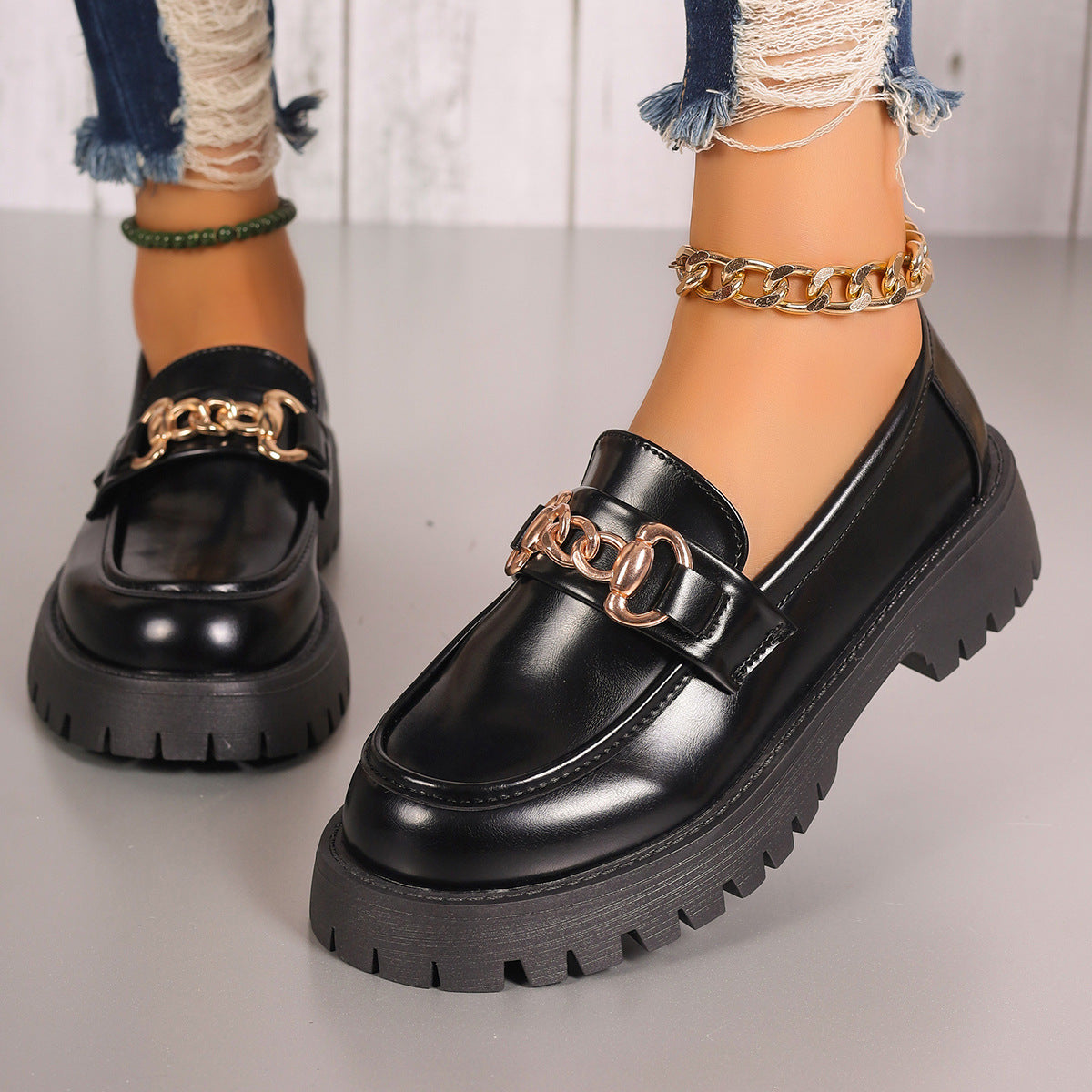 Women Chunky Platform Loafer with Metal Chain Detail and Profiled Rubber Sole Fashion Glam