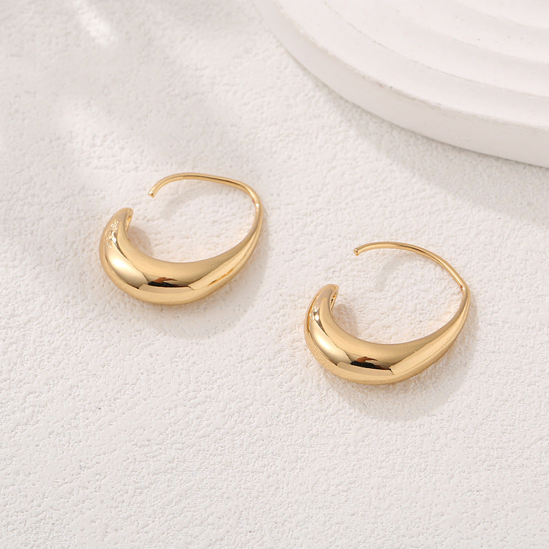 Women's hoops in modern crescent design Fashion Glam