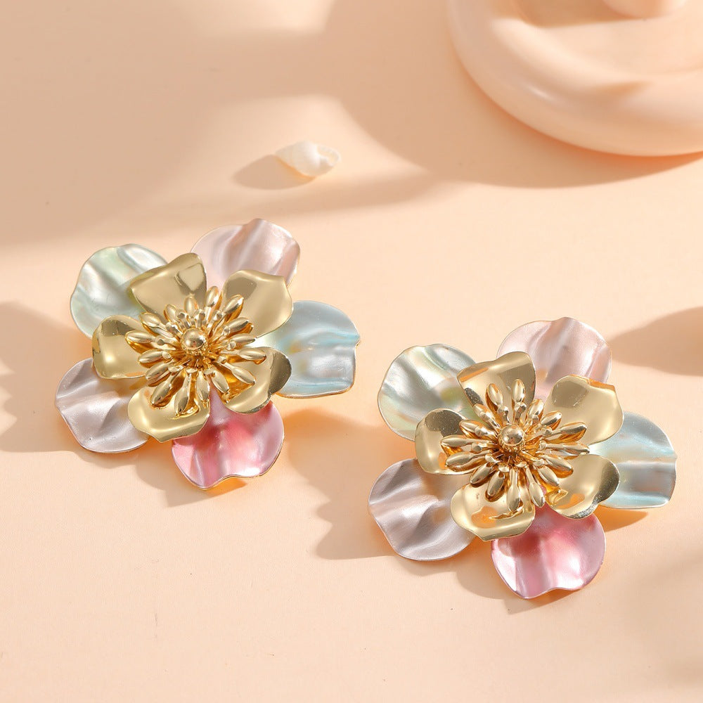 Women's hair clips in playful flower design Fashion Glam