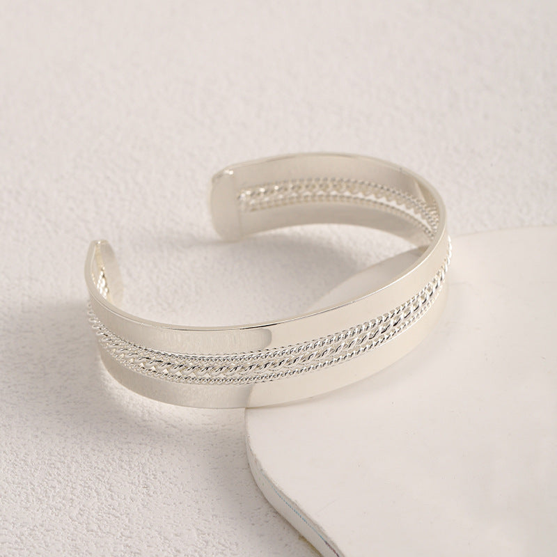 Ladies Open Bangle with Elegant Structure Design Fashion Glam