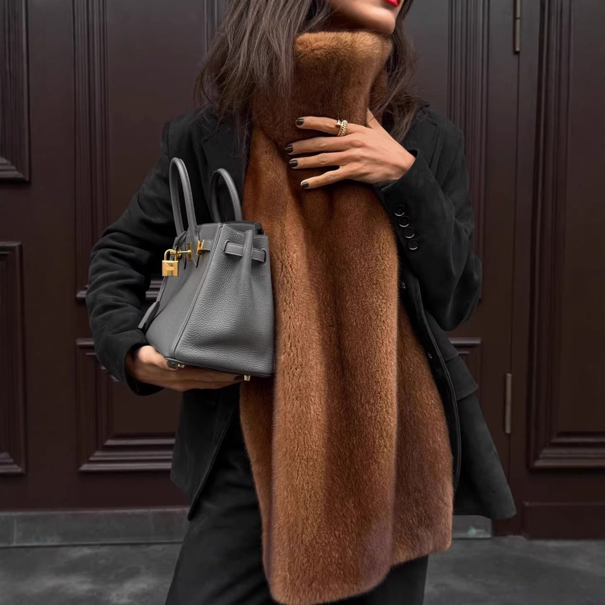Ladies long luxurious faux fur stole with high cozy collar Fashion Glam