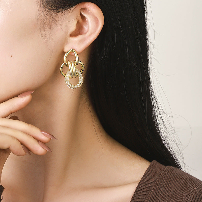 Women's Hanging Earrings with Luxurious, Sculptural Design Fashion Glam