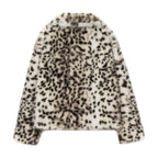 Women's short jacket made of faux fur in snow leopard print with wide lapels Fashion Glam