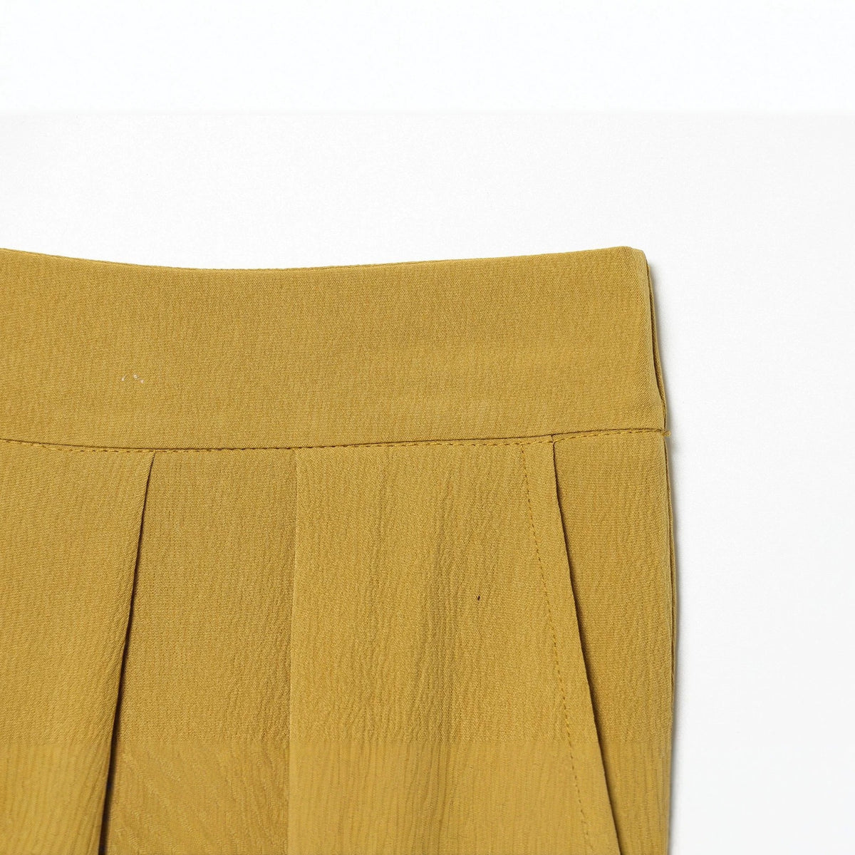 Women’s harem pants with high waistband, pleated folds and knotted cuffs Fashion Glam
