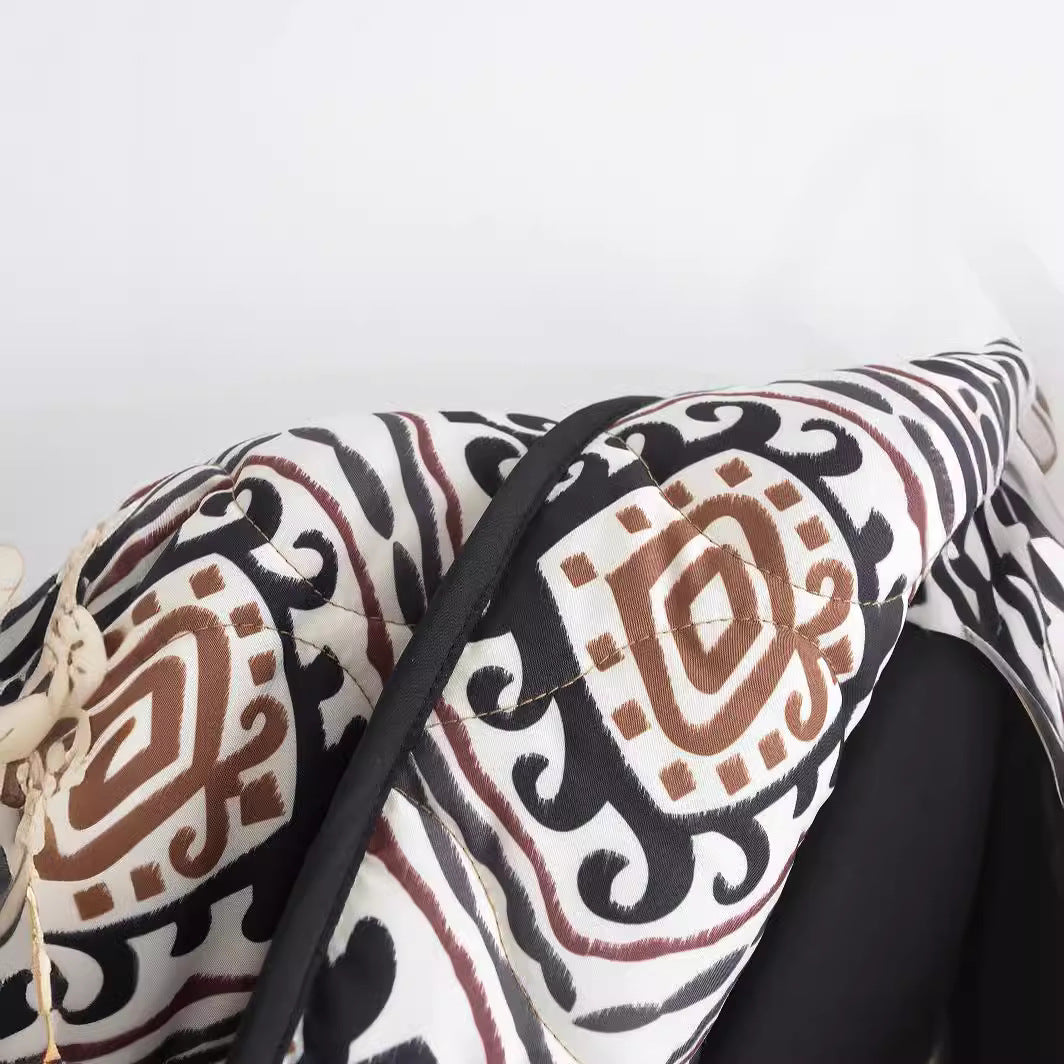 Women's quilted kimono jacket with graphic ethnic print and waist belt Fashion Glam