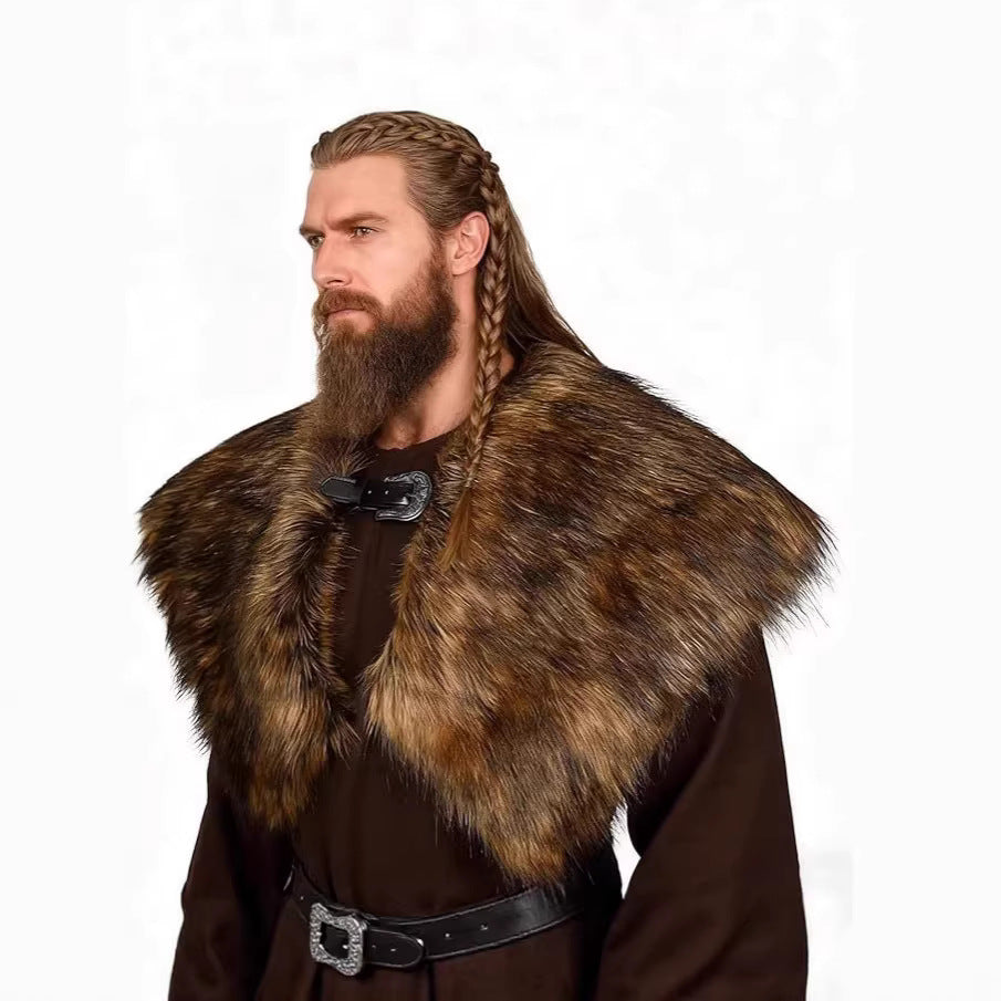 Men's shoulder cape made of faux fur in Viking style with adjustable buckle closure Fashion Glam