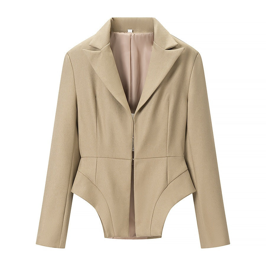 Women's tailored short blazer with curved hip contour and zipper Fashion Glam