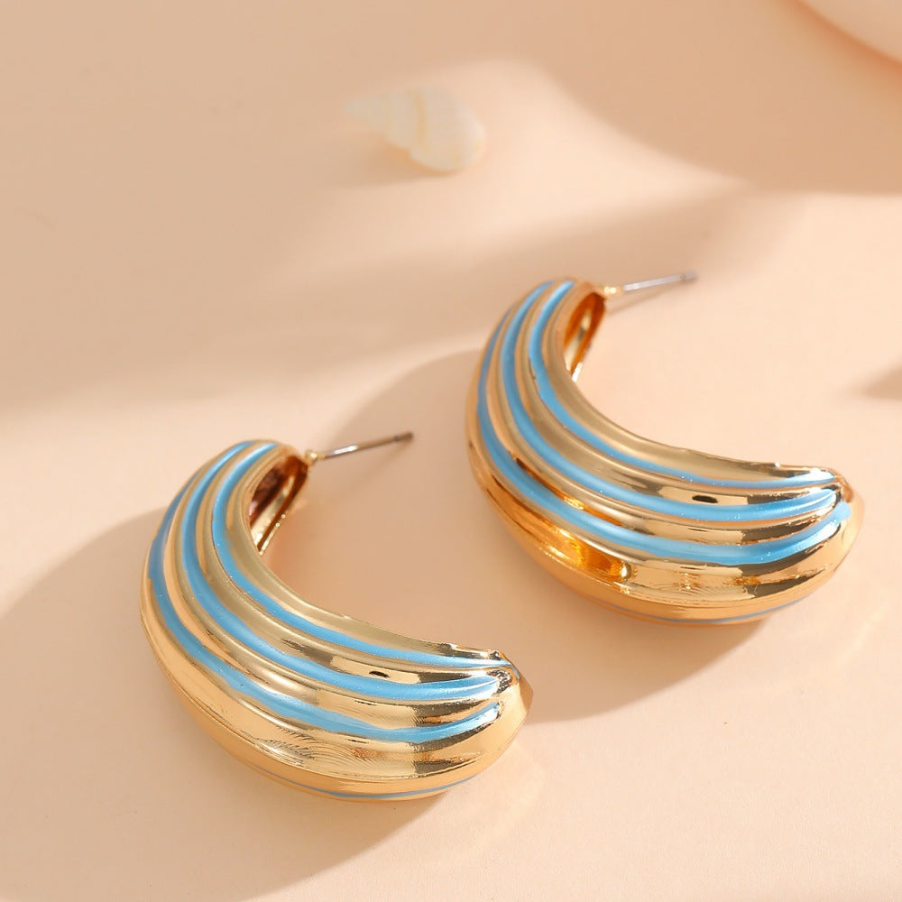 Women Hanging Earrings with Luxurious Gold and Pink Finish Fashion Glam