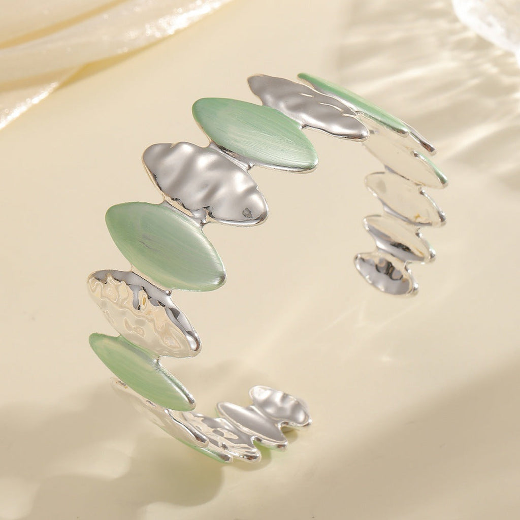 Women Open Bangle with Unique Textured Design Fashion Glam