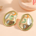 Ladies Hanging Earrings in a modern, organic design Fashion Glam