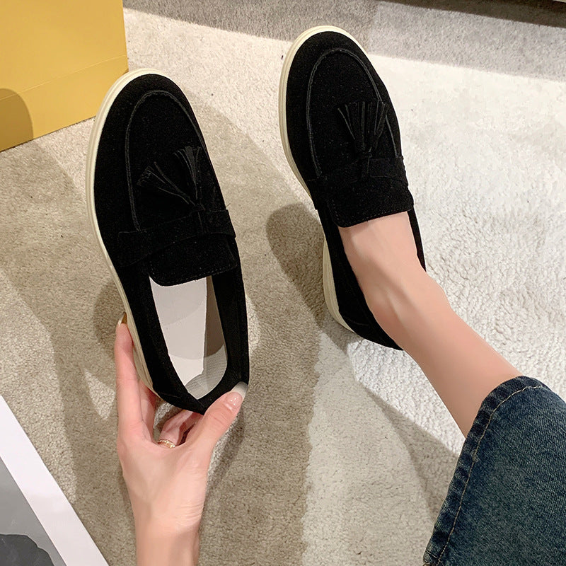 Ladies slippers with tassels made of suede and non-slip rubber sole Fashion Glam