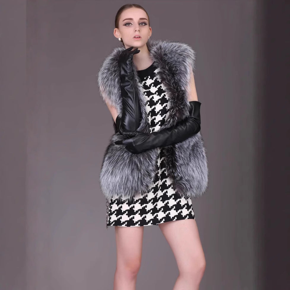 Ladies sleeveless faux fur vest with voluminous faux fur collar and tailored fit Fashion Glam