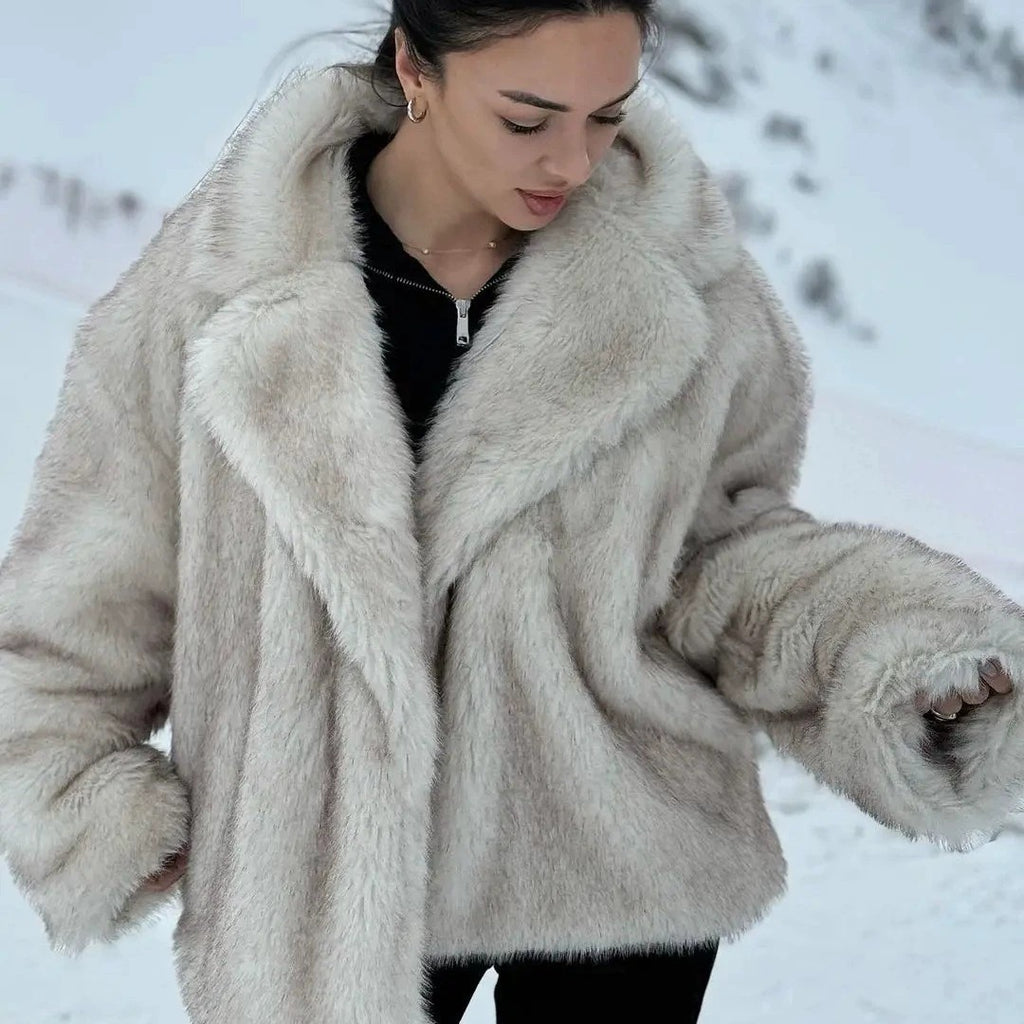 Ladies short jacket made of dense artificial fur with generous shawl collar Fashion Glam
