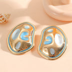 Ladies Hanging Earrings in a modern, organic design Fashion Glam