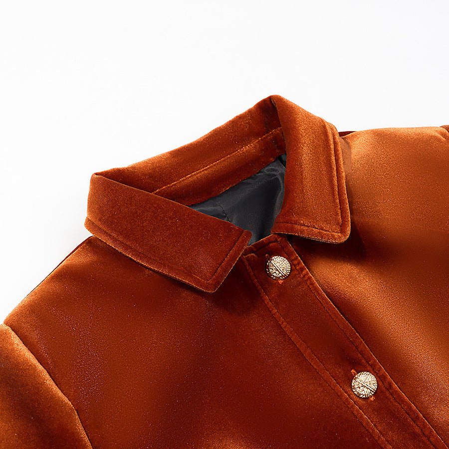 Women's short-cut velvet jacket in blouson style with flap pockets and decorative button placket Fashion Glam