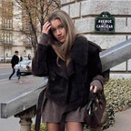 Ladies short-cut aviator jacket made of lambswool imitation with oversized fur collar and boxy silhouette Fashion Glam