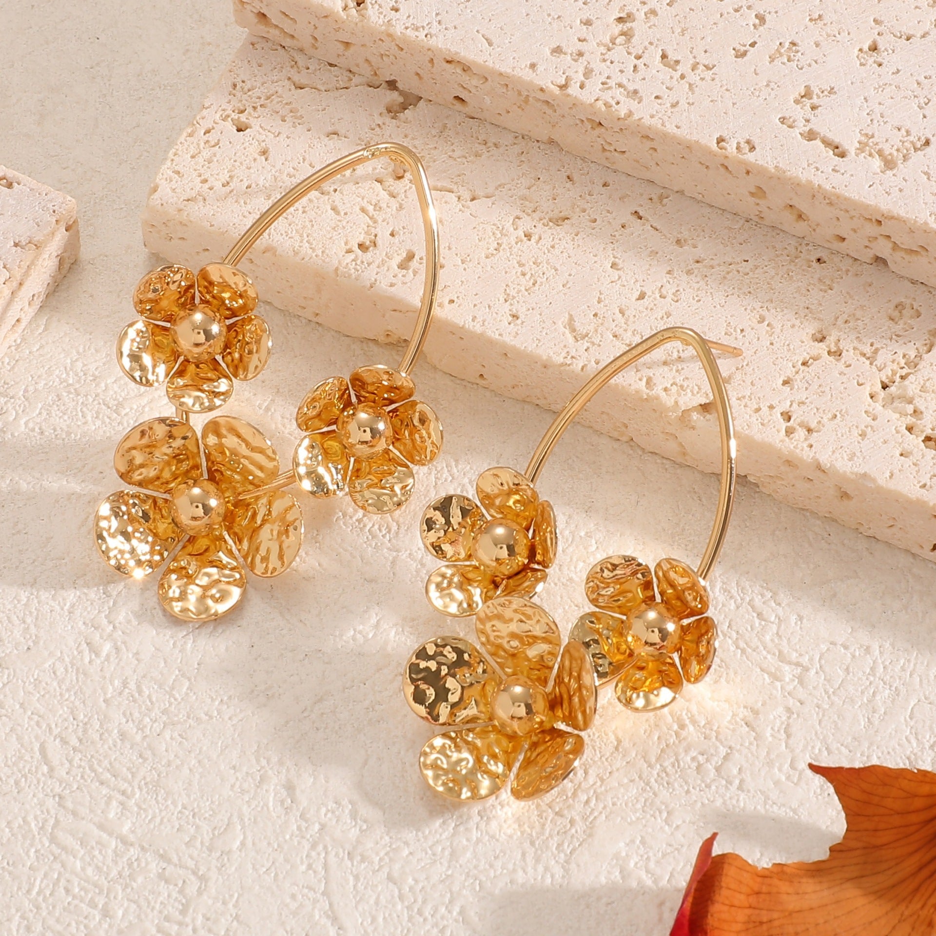 Women's hair clips in luxurious leaf design Fashion Glam