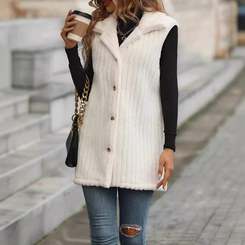 Women's sleeveless quilted vest with teddy lining, shirt collar, and button placket Fashion Glam